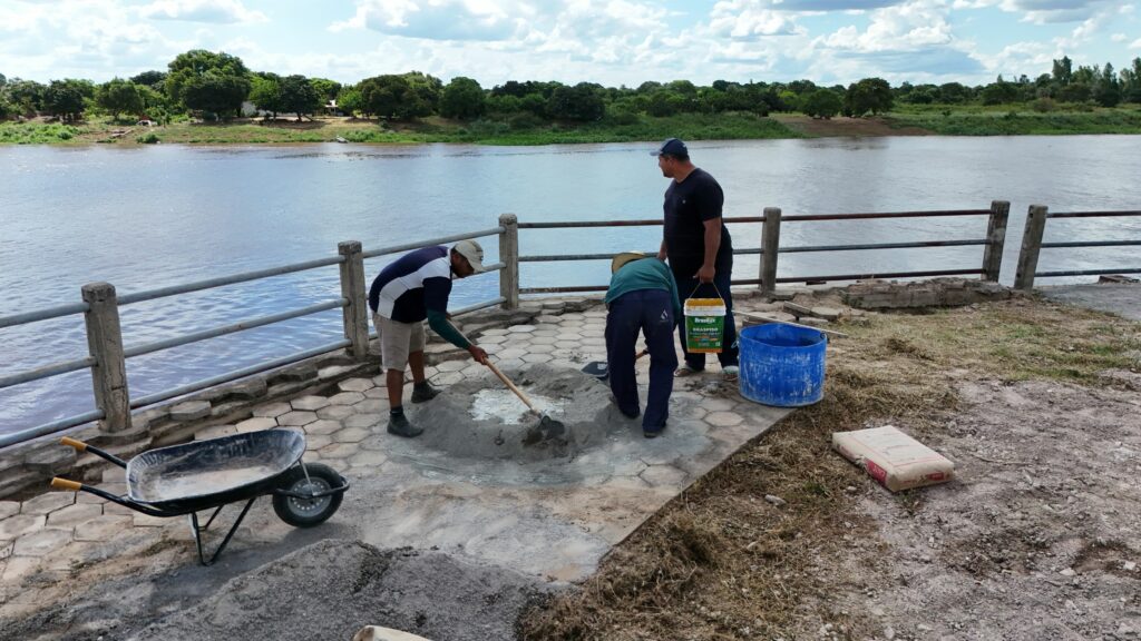 Obra na Orla do rio Paraguai vai fortalecer sistema de drenagem e garantir irrigação de toda a área do dique Obra na Orla do rio Paraguai vai fortalecer sistema de drenagem e garantir irrigação de toda a área do dique