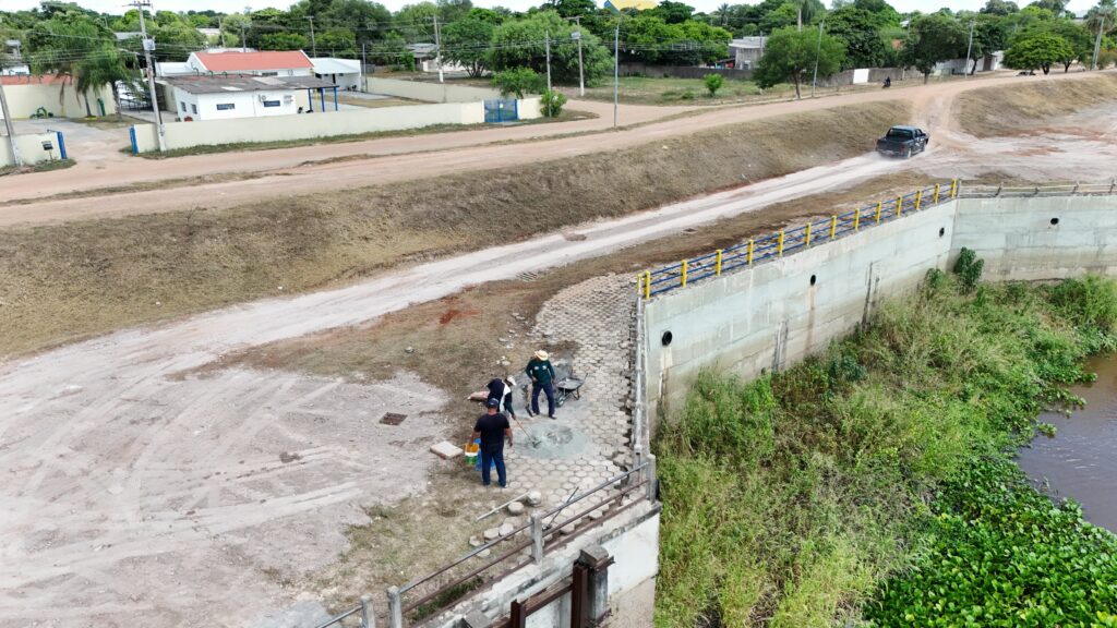 Obra na Orla do rio Paraguai vai fortalecer sistema de drenagem e garantir irrigação de toda a área do dique Obra na Orla do rio Paraguai vai fortalecer sistema de drenagem e garantir irrigação de toda a área do dique