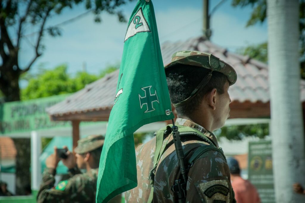 Formatura de incorporação marca início da jornada de novos soldados em Porto Murtinho