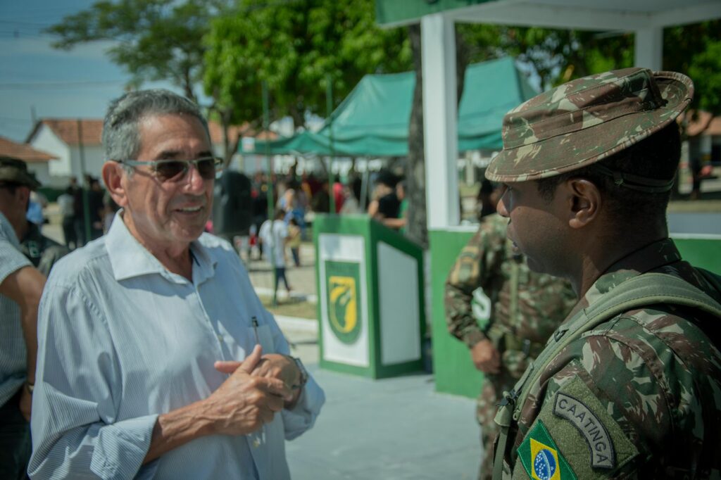 Formatura de incorporação marca início da jornada de novos soldados em Porto Murtinho