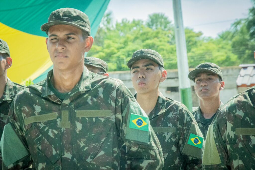 Formatura de incorporação marca início da jornada de novos soldados em Porto Murtinho