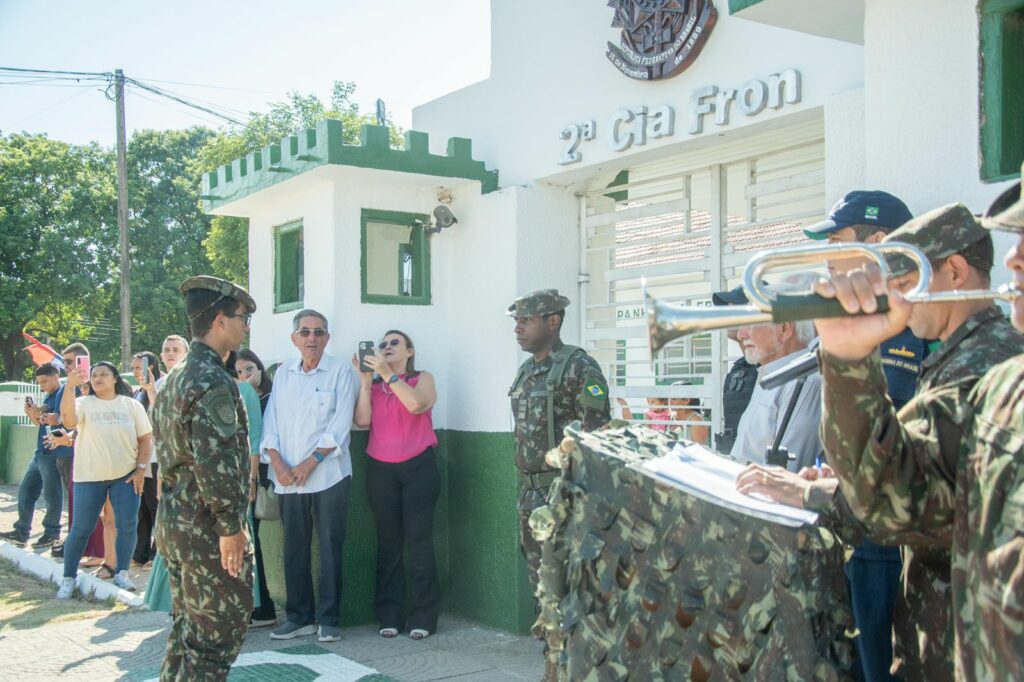 Formatura de incorporação marca início da jornada de novos soldados em Porto Murtinho