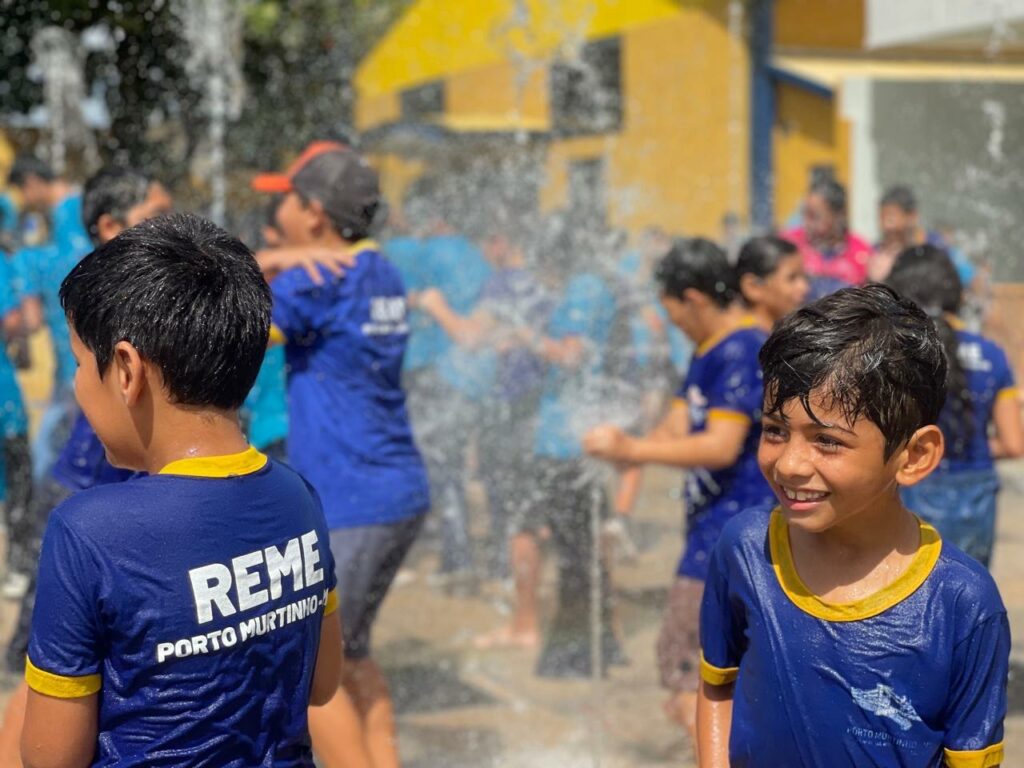 Caminhada escolar marca ação de conscientização pelo Dia Mundial da Água em Porto Murtinho Caminhada escolar marca ação de conscientização pelo Dia Mundial da Água em Porto Murtinho
