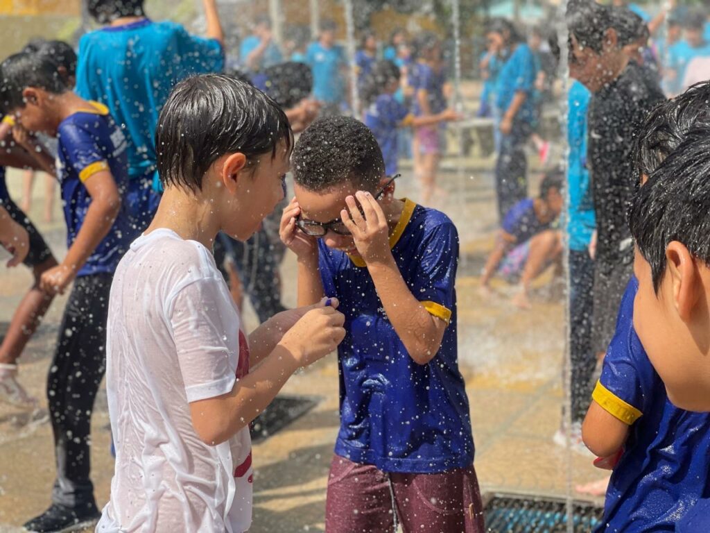 Caminhada escolar marca ação de conscientização pelo Dia Mundial da Água em Porto Murtinho Caminhada escolar marca ação de conscientização pelo Dia Mundial da Água em Porto Murtinho