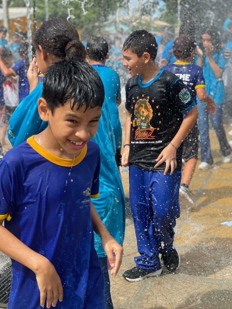 Caminhada escolar marca ação de conscientização pelo Dia Mundial da Água em Porto Murtinho Caminhada escolar marca ação de conscientização pelo Dia Mundial da Água em Porto Murtinho