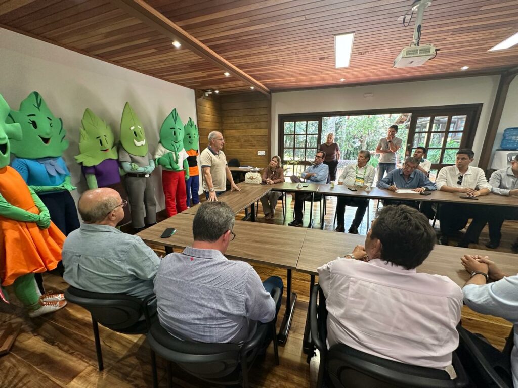 Prefeito Nelson Cintra busca referências para o futuro de Porto Murtinho em fase decisiva da Rota Bioceânica Prefeito Nelson Cintra busca referências para o futuro de Porto Murtinho em fase decisiva da Rota Bioceânica