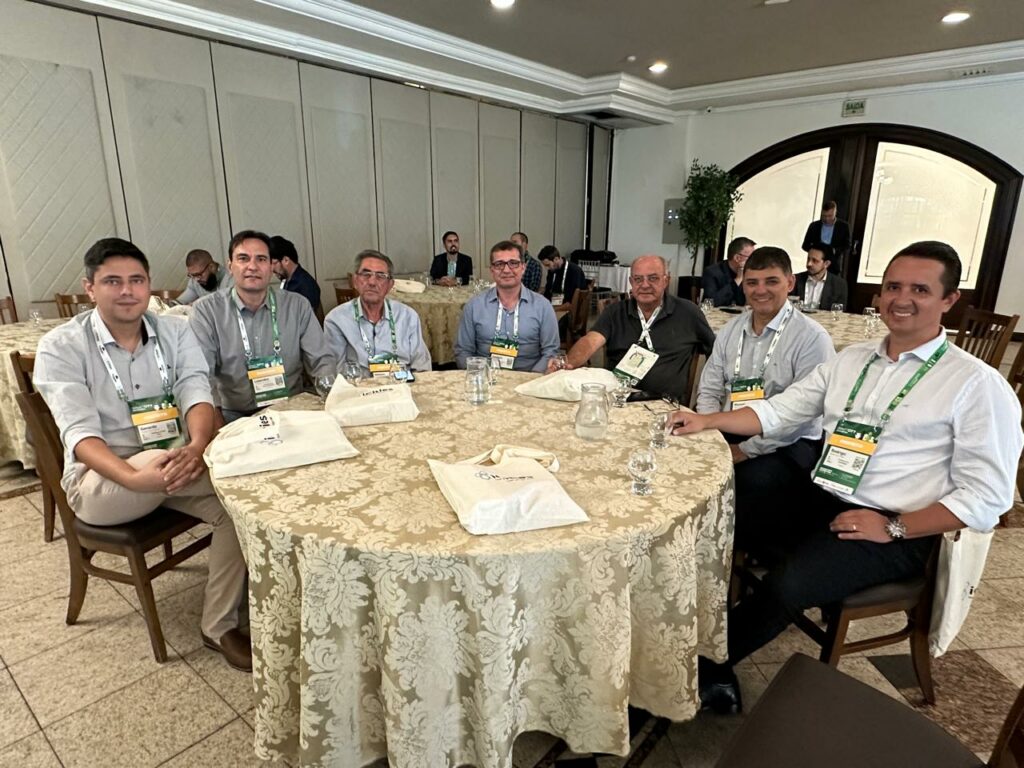 Prefeito Nelson Cintra busca referências para o futuro de Porto Murtinho em fase decisiva da Rota Bioceânica Prefeito Nelson Cintra busca referências para o futuro de Porto Murtinho em fase decisiva da Rota Bioceânica