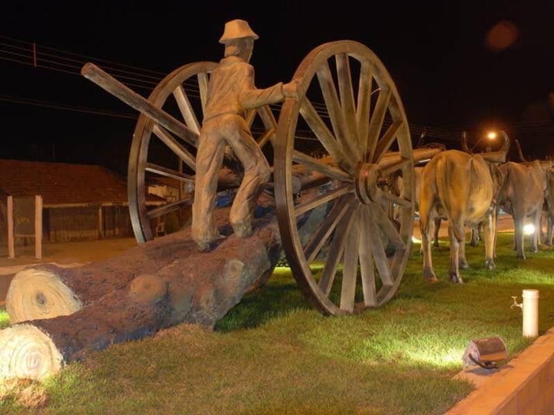 monumento-o-pioneiro – scaled