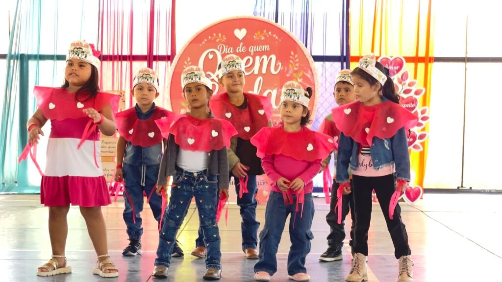 Escolas de Porto Murtinho celebram o Dia das Mães com homenagens, apresentações e momentos de emoção Escolas de Porto Murtinho celebram o Dia das Mães com homenagens, apresentações e momentos de emoção