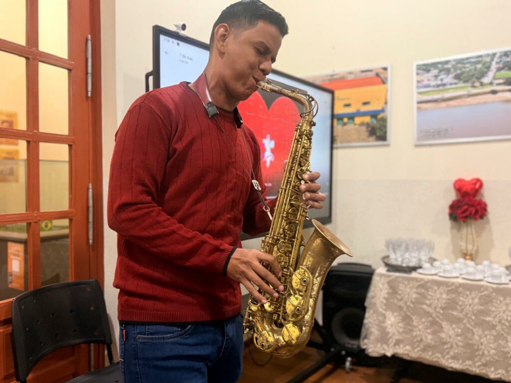 Prefeito Nelson Cintra homenageia mães do gabinete em café da manhã especial pelo Dia das Mães