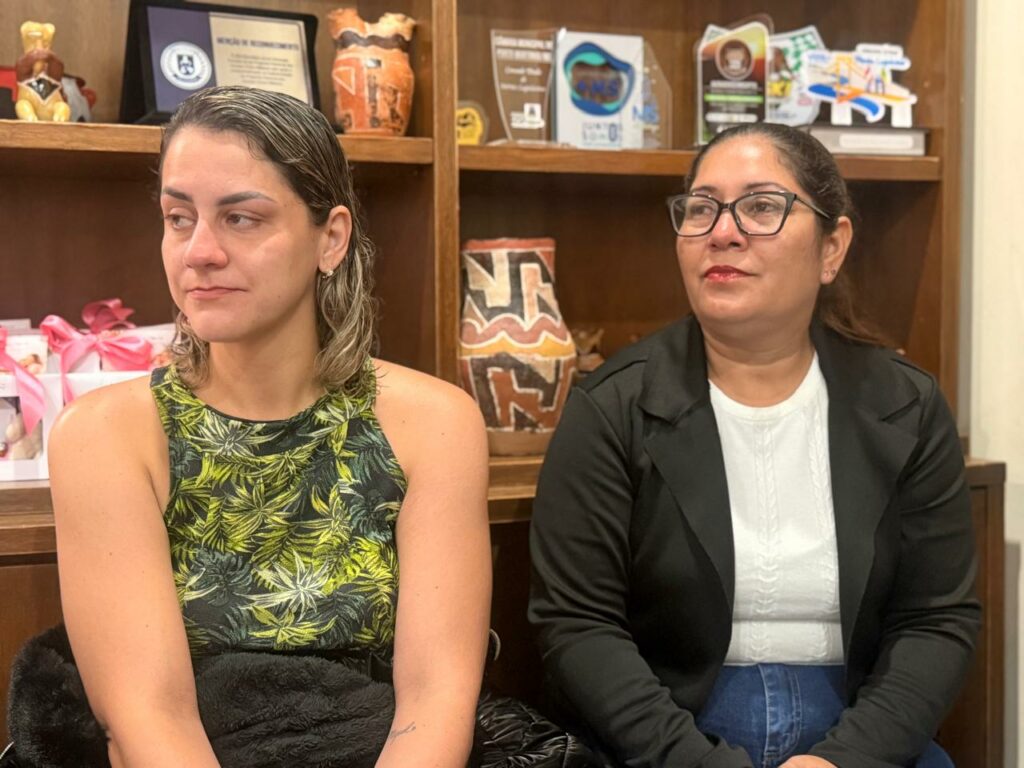 Prefeito Nelson Cintra homenageia mães do gabinete em café da manhã especial pelo Dia das Mães