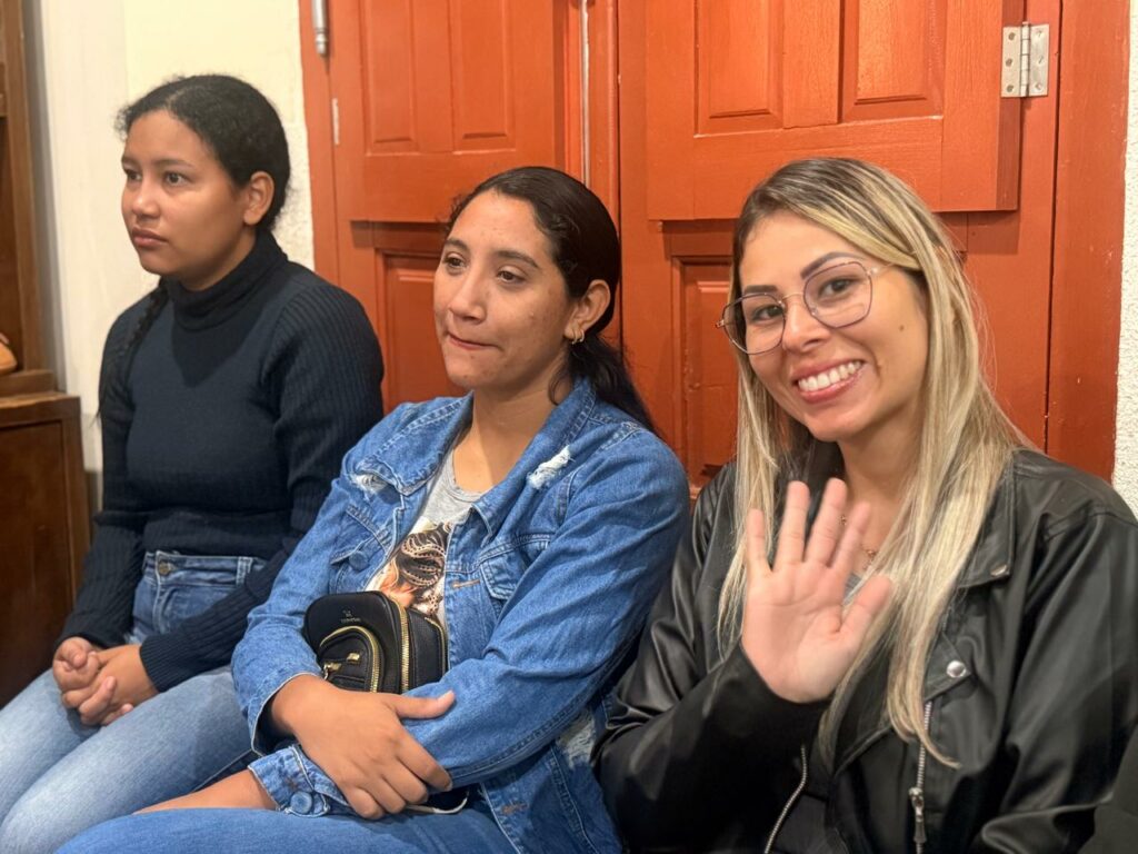 Prefeito Nelson Cintra homenageia mães do gabinete em café da manhã especial pelo Dia das Mães