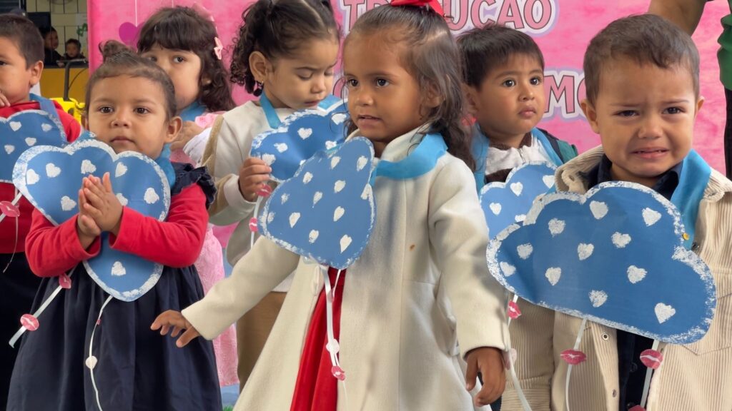 Escolas de Porto Murtinho celebram o Dia das Mães com homenagens, apresentações e momentos de emoção Escolas de Porto Murtinho celebram o Dia das Mães com homenagens, apresentações e momentos de emoção