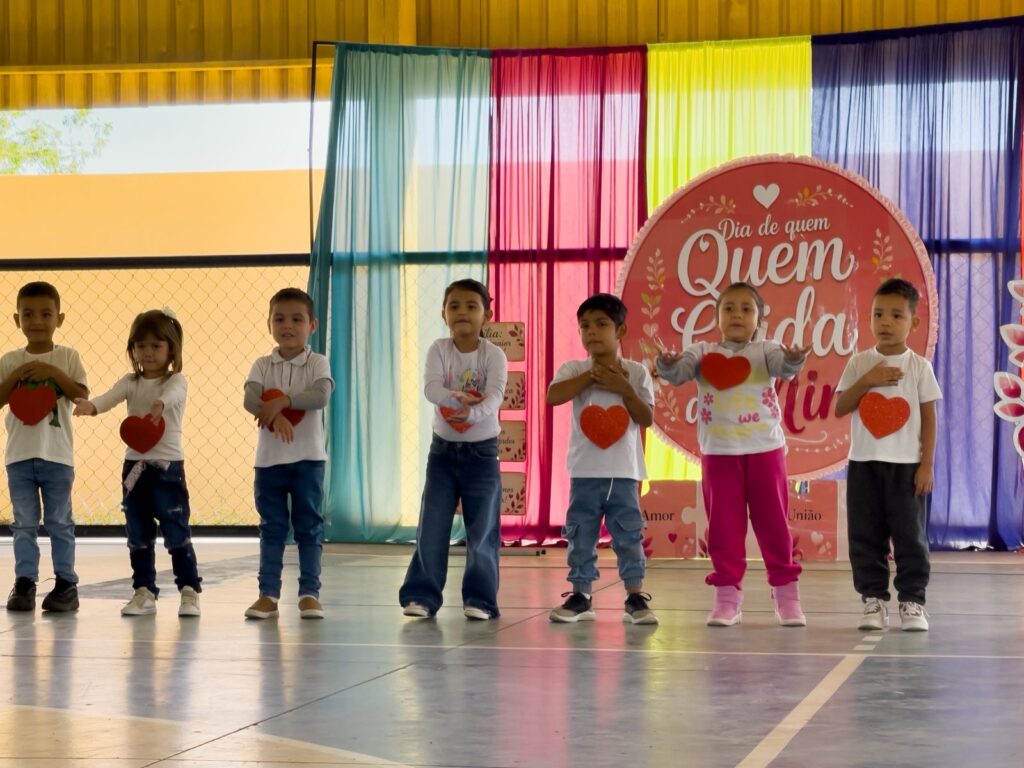 Escolas de Porto Murtinho celebram o Dia das Mães com homenagens, apresentações e momentos de emoção Escolas de Porto Murtinho celebram o Dia das Mães com homenagens, apresentações e momentos de emoção