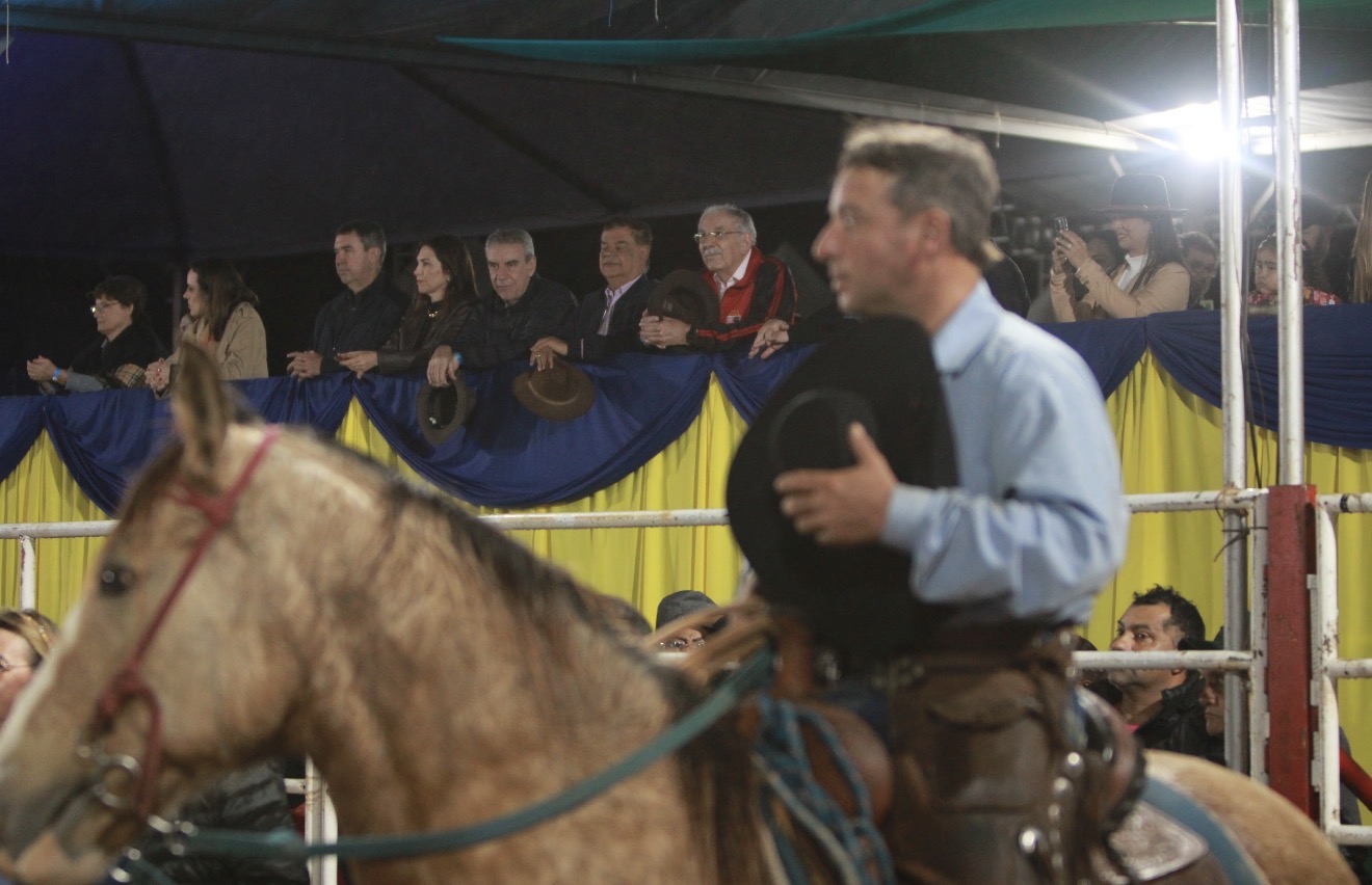 Com apoio da senadora Soraya Thronicke, rodeio marca os 114 anos de Porto Murtinho com quatro dias de festa, cultura, concurso da Rainha do Rodeio e grandes atrações
