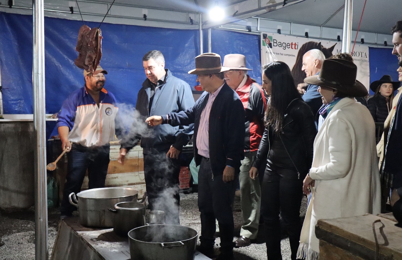 Com apoio da senadora Soraya Thronicke, rodeio marca os 114 anos de Porto Murtinho com quatro dias de festa, cultura, concurso da Rainha do Rodeio e grandes atrações