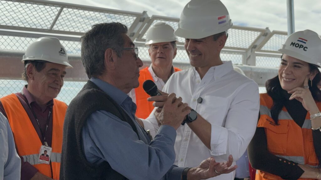 Prefeito Nelson Cintra acompanha visita do presidente do Paraguai às obras da Ponte Bioceânica