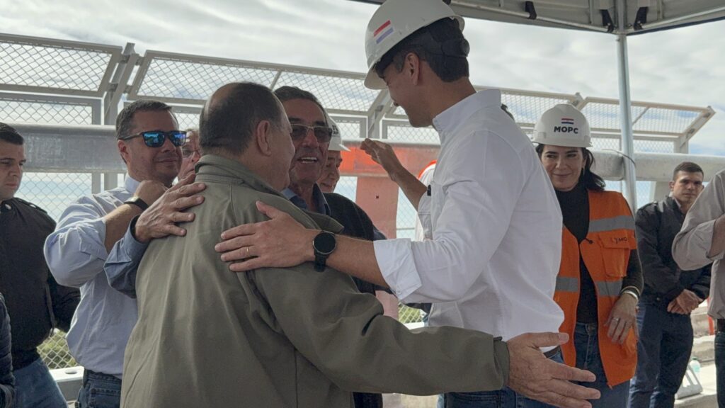 Prefeito Nelson Cintra acompanha visita do presidente do Paraguai às obras da Ponte Bioceânica
