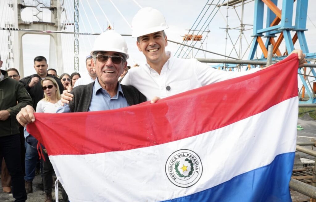 Prefeito Nelson Cintra acompanha visita do presidente do Paraguai às obras da Ponte Bioceânica