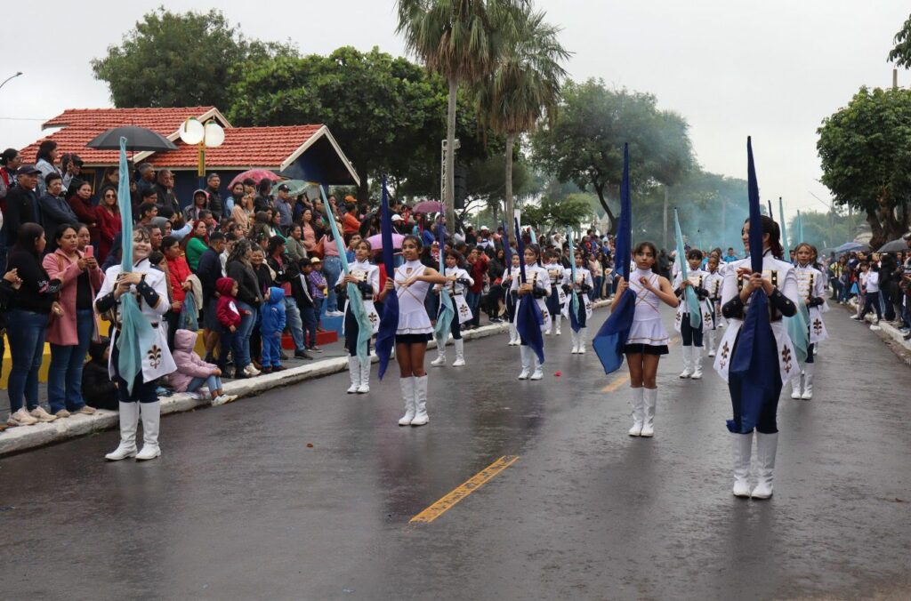 Porto Murtinho celebra 114 anos com desfile cívico, entregas e mais de R$ 72,9 milhões em investimentos do Governo do Estado