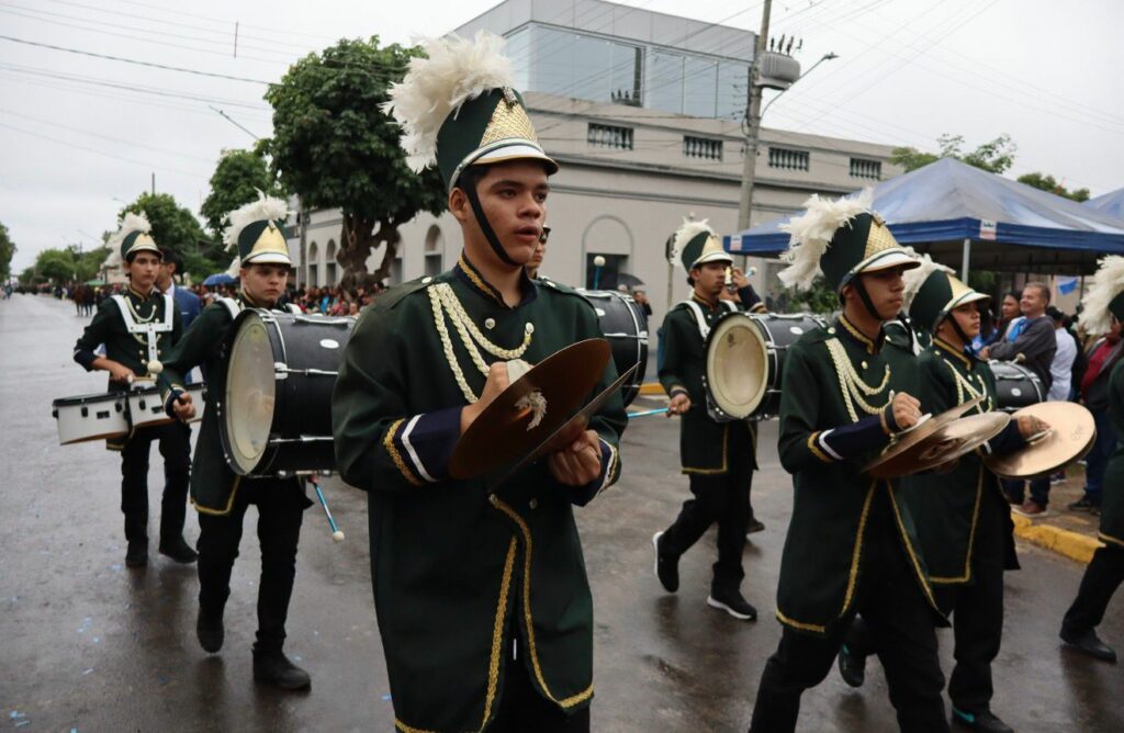 Porto Murtinho celebra 114 anos com desfile cívico, entregas e mais de R$ 72,9 milhões em investimentos do Governo do Estado
