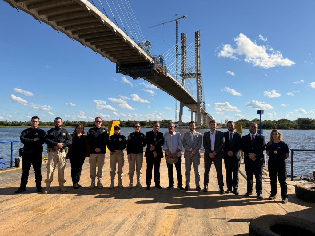 Prefeito Nelson Cintra recebe comitiva da Receita Federal em visita à Ponte da Rota Bioceânica Prefeito Nelson Cintra recebe comitiva da Receita Federal em visita à Ponte da Rota Bioceânica