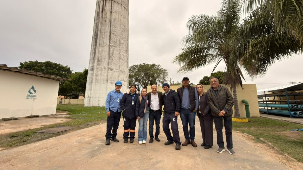 Prefeito Nelson Cintra acompanha vice-governador do MS em agenda no município Prefeito Nelson Cintra acompanha vice-governador do MS em agenda no município