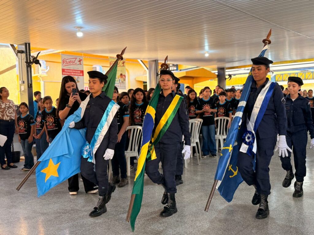 Escola Municipal Cívico-Militar Cláudio de Oliveira realiza formatura do PROERD 2026 Escola Municipal Cívico-Militar Cláudio de Oliveira realiza formatura do PROERD 2026