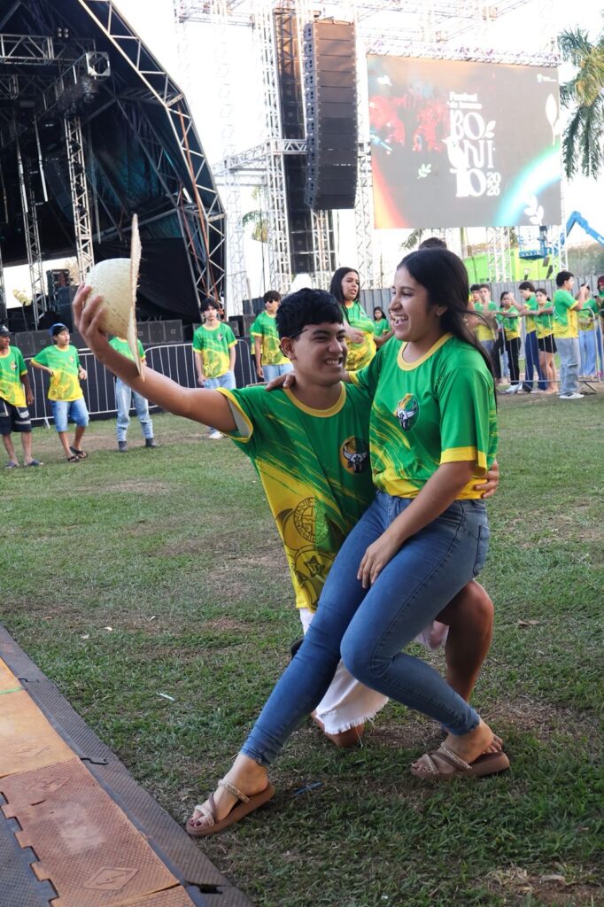 Touros Bandido e Encantado levam força da cultura de fronteira ao Festival de Inverno de Bonito