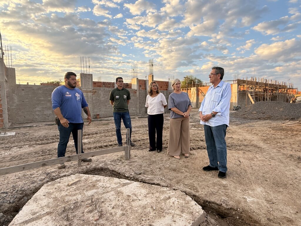 Visita técnica acompanha andamento de obras habitacionais e empreendimentos em Porto Murtinho