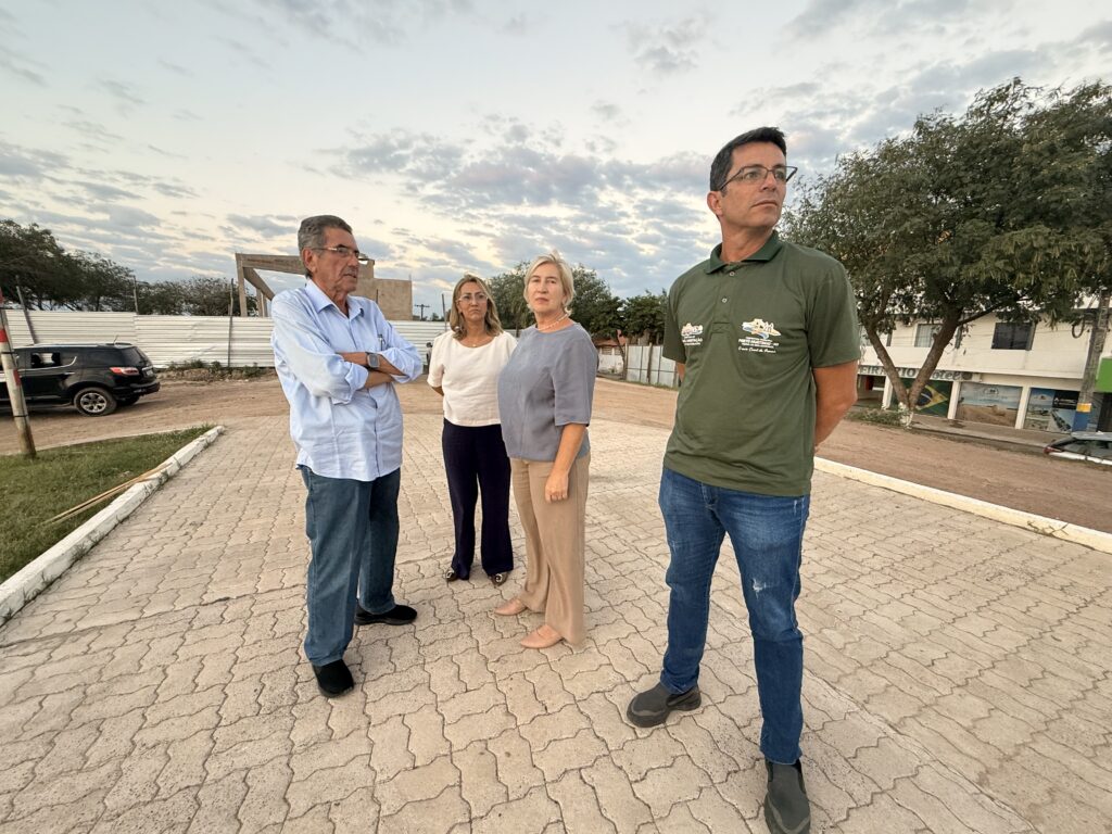 Visita técnica acompanha andamento de obras habitacionais e empreendimentos em Porto Murtinho
