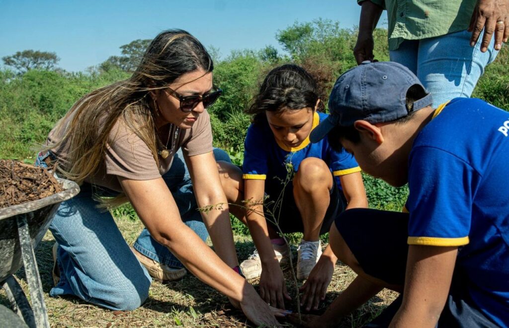 Porto Murtinho celebra Dia da Árvore com plantio de mudas e ações de educação ambiental