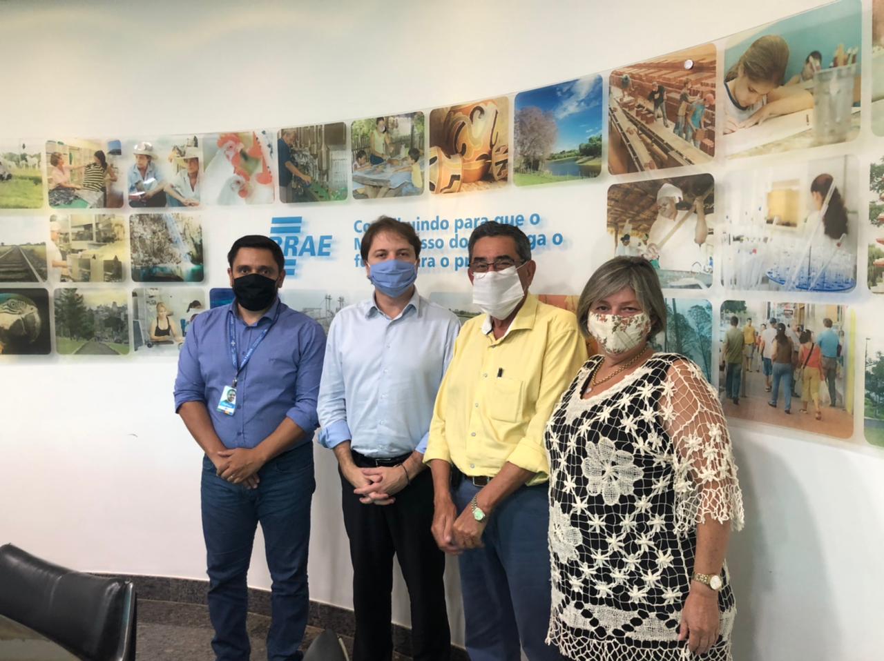 REUNIÃO COM DIRETOR DO SEBRAE - CLAÚDIO GEORGE MENDONÇA TRATA SOBRE A INSERÇÃO DO MUNICÃPIO NO PROGRAMA CIDADE EMPREENDEDORA REUNIÃO COM DIRETOR DO SEBRAE - CLAÚDIO GEORGE MENDONÇA TRATA SOBRE A INSERÇÃO DO MUNICÃPIO NO PROGRAMA CIDADE EMPREENDEDORA