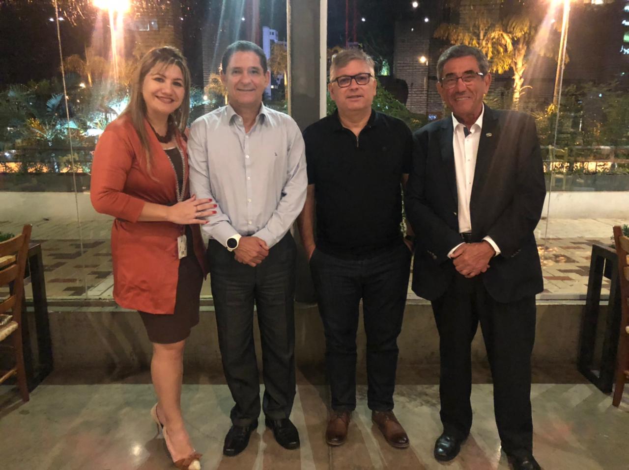 Em agenda em BrasÃlia, Prefeito Sr. Nelson Cintra se reúne com Coronel Gilson Passos - Coordenador Geral do Programa Escola CÃvico Militar Em agenda em BrasÃlia, Prefeito Sr. Nelson Cintra se reúne com Coronel Gilson Passos - Coordenador Geral do Programa Escola CÃvico Militar