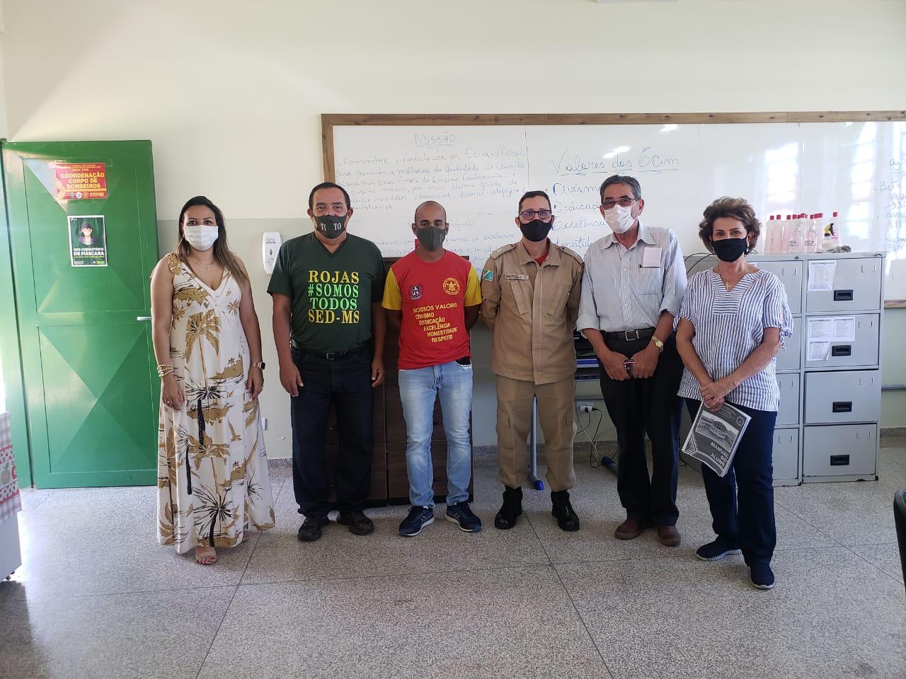Prefeito Sr. Nelson Cintra e sua equipe visitam Escola CÃ­vico Militar do estado no municÃ­pio de Campo Grande