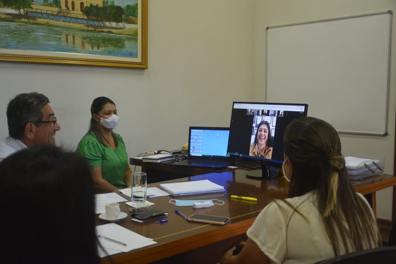 Prefeito e sua equipe participam de reunião via vÃdeoconferência com Deputada Estadual - Rose Modesto nesta quarta-feira (24/03) Prefeito e sua equipe participam de reunião via vÃdeoconferência com Deputada Estadual - Rose Modesto nesta quarta-feira (24/03)