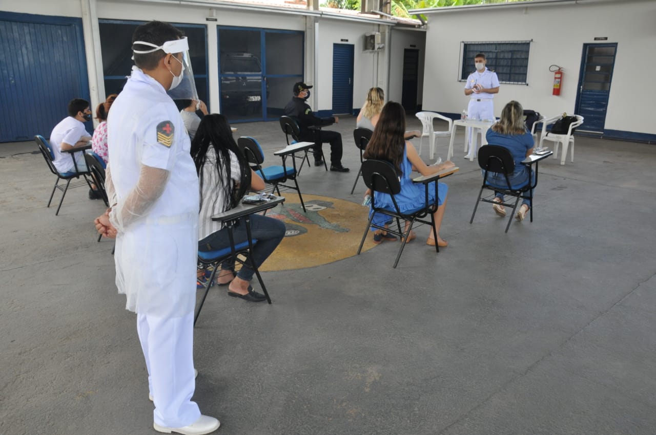 Marinha do Brasil promove ação social e realiza descontaminação em Porto Murtinho-MS Marinha do Brasil promove ação social e realiza descontaminação em Porto Murtinho-MS