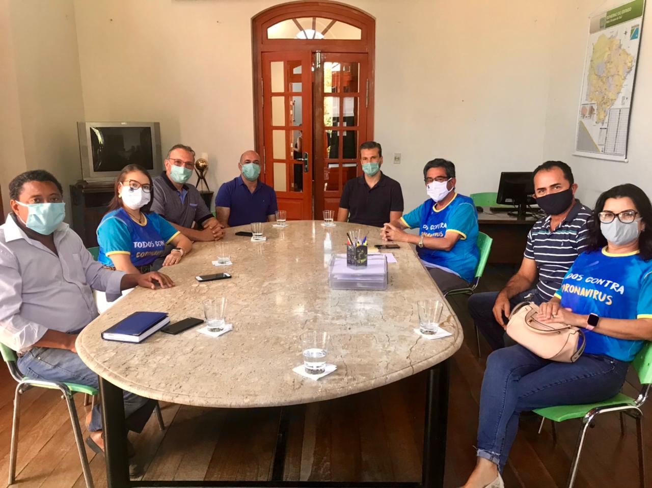 PREFEITO NELSON CINTRA RECEBE EMPRESÃRIOS INTERESSADOS EM INVESTIR EM PORTO MURTINHO PREFEITO NELSON CINTRA RECEBE EMPRESÃRIOS INTERESSADOS EM INVESTIR EM PORTO MURTINHO