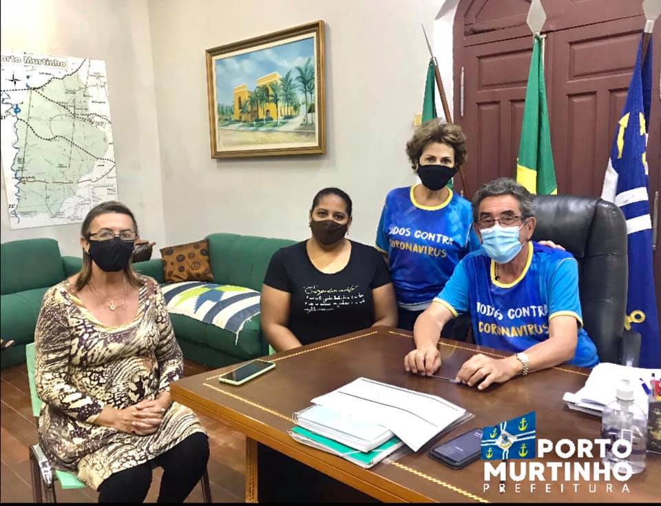 Prefeito Nelson Cintra e a SecretÃ¡ria Municipal de EducaÃ§Ã£o Rita de CÃ¡ssia Padilha, convidam a Professora Devanir Farias para assumir como TÃ©cnica PedagÃ³gica da Escola Municipal CÃ­vico Militar Claudio de Oliveira