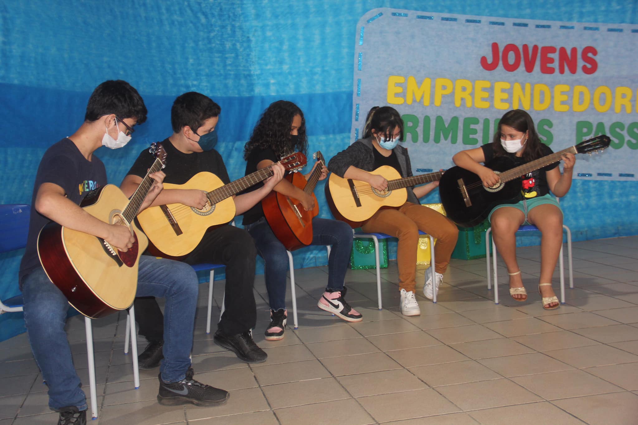 Escola Thomas Larangeira realiza Aula Inaugural Projeto Jovem Empreendedor - Primeiros Passos.