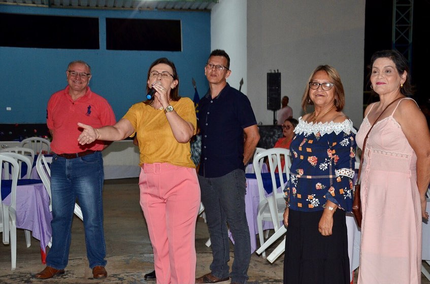 SECRETARIA DE EDUCAÃ‡ÃƒO PROMOVE FESTA DE HOMENAGEM PARA OS PROFESSORES NESTA TERÃ‡A-FEIRA (26)