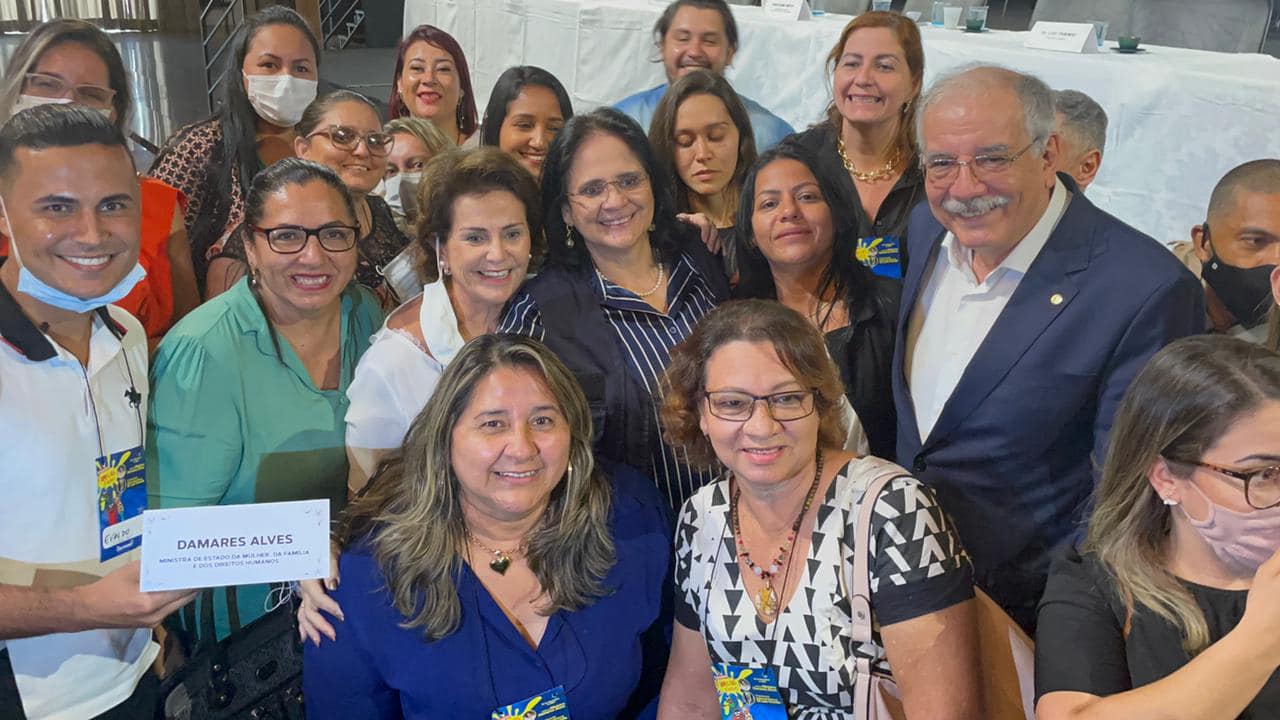 EQUIPE DA SECRETARIA MUNICIPAL DE ASSISTÃŠNCIA SOCIAL PARTICIPA DO EVENTO â€œPROGRAMA FAMÃLIA FORTEâ€ COM A PRESENÃ‡A DA MINISTRA DAMARES ALVES
