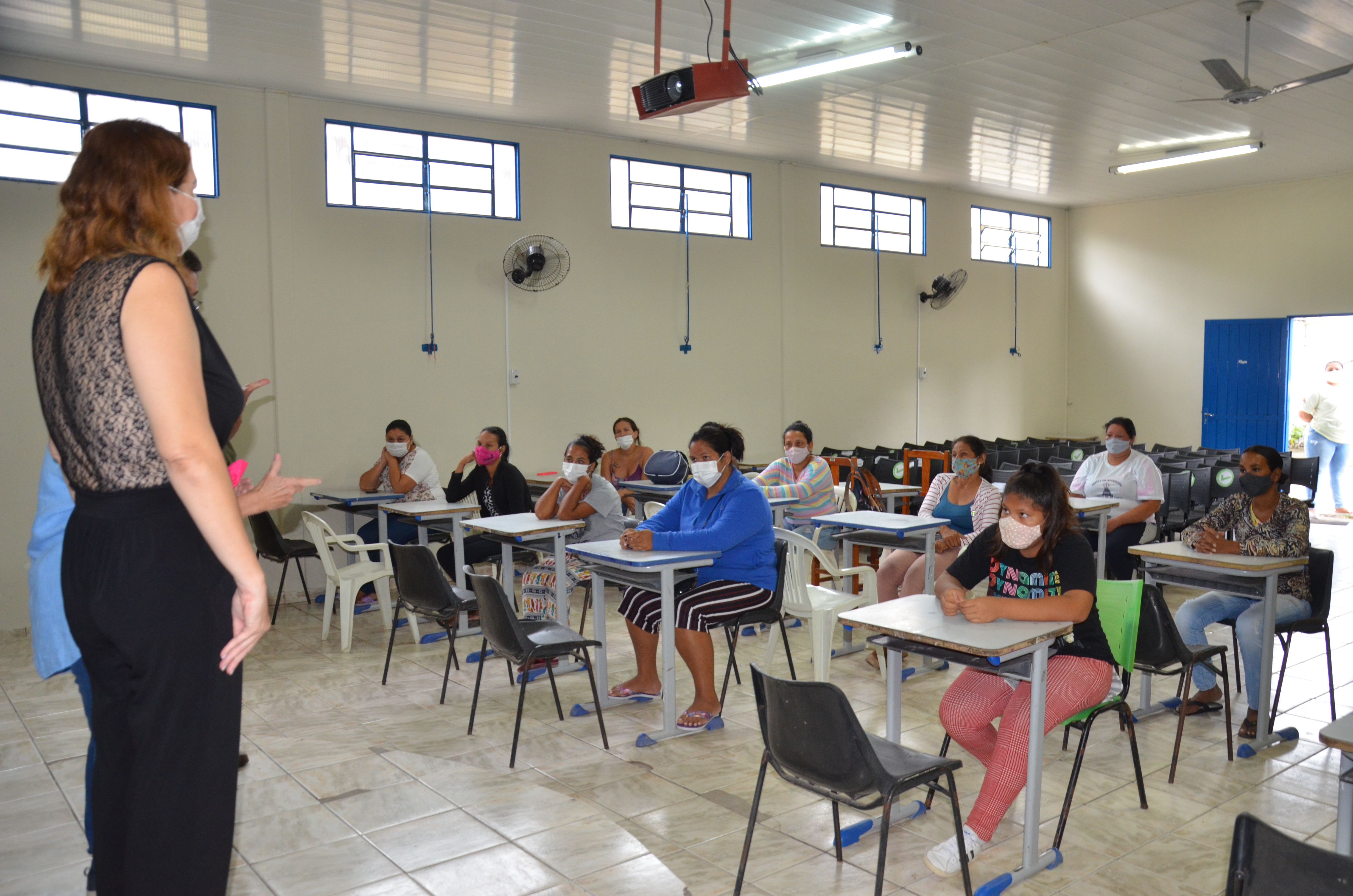 CURSO DE MANICURE Ã‰ OFERECIDO GRATUITAMENTE PARA A POPULAÃ‡ÃƒO MURTINHENSE