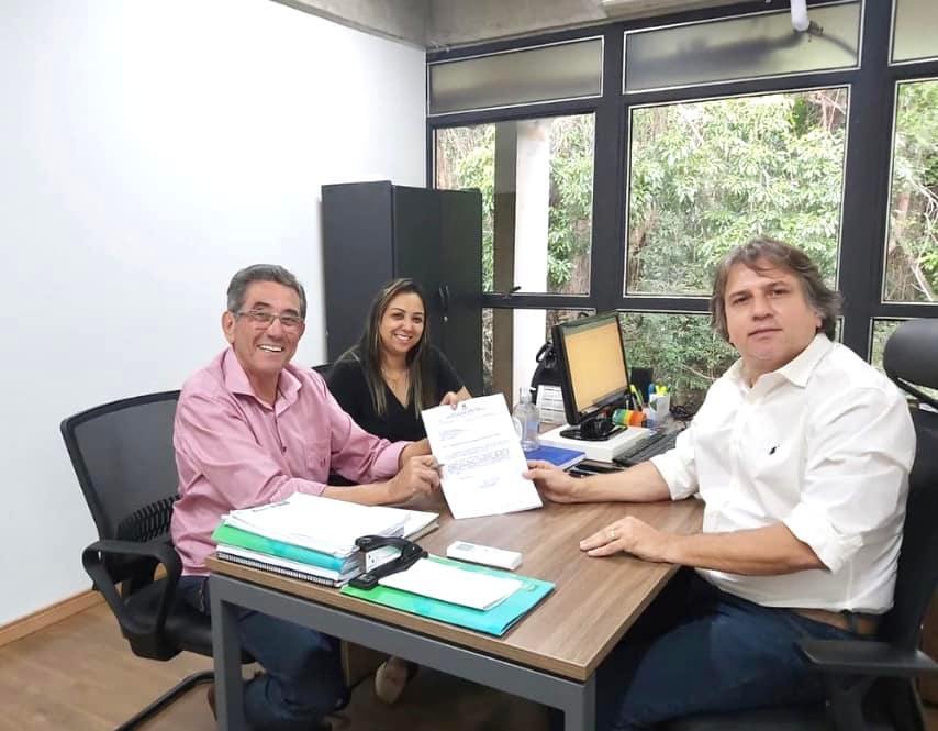 Assinatura do convÃªnio entre o Departamento Estadual de TrÃ¢nsito (DETRAN/MS) para sinalizaÃ§Ã£o do aerÃ³dromo de Porto Murtinho