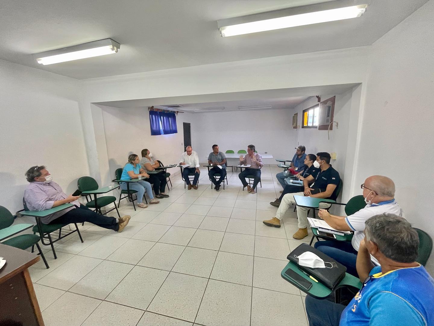 Rota BioceÃ¢nica: reuniÃ£o entre representante de Porto Murtinho e Carmelo Peralta trata do atendimento de emergÃªncia dos trabalhadores da obra