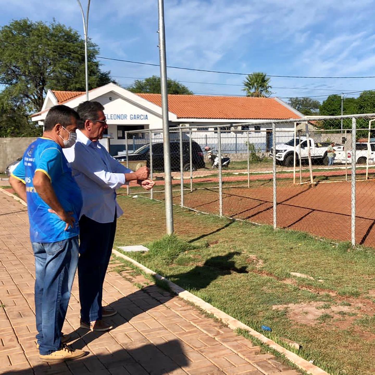 Secretaria Municipal de Infraestrutura Urbana realiza limpeza e manutenÃ§Ã£o da PraÃ§a do Salim Cafure