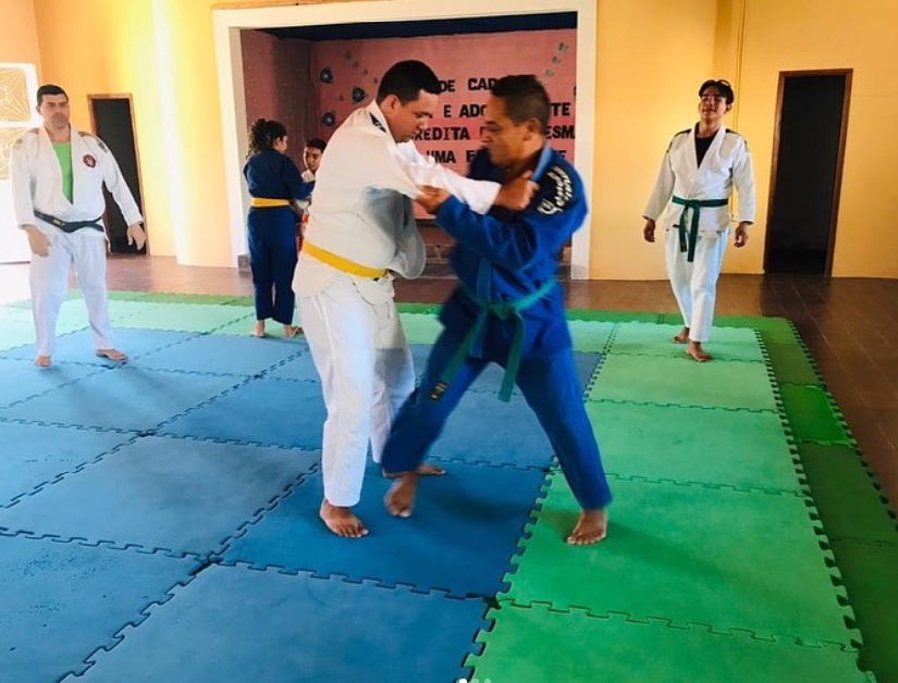 Prefeitura inicia projeto judÃ´ para atender crianÃ§as e adultos