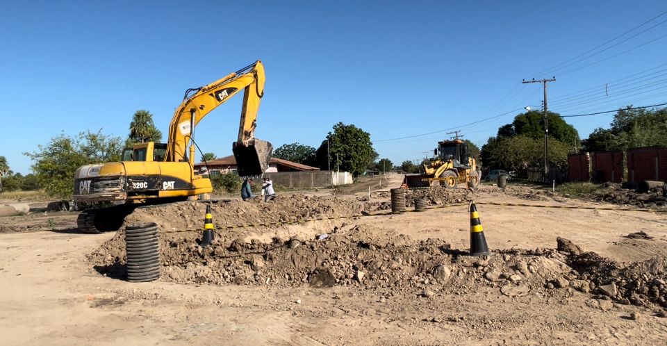 Obras de pavimentaÃ§Ã£o asfÃ¡ltica sÃ£o retomadas na Av. 15 de novembro em Porto Murtinho