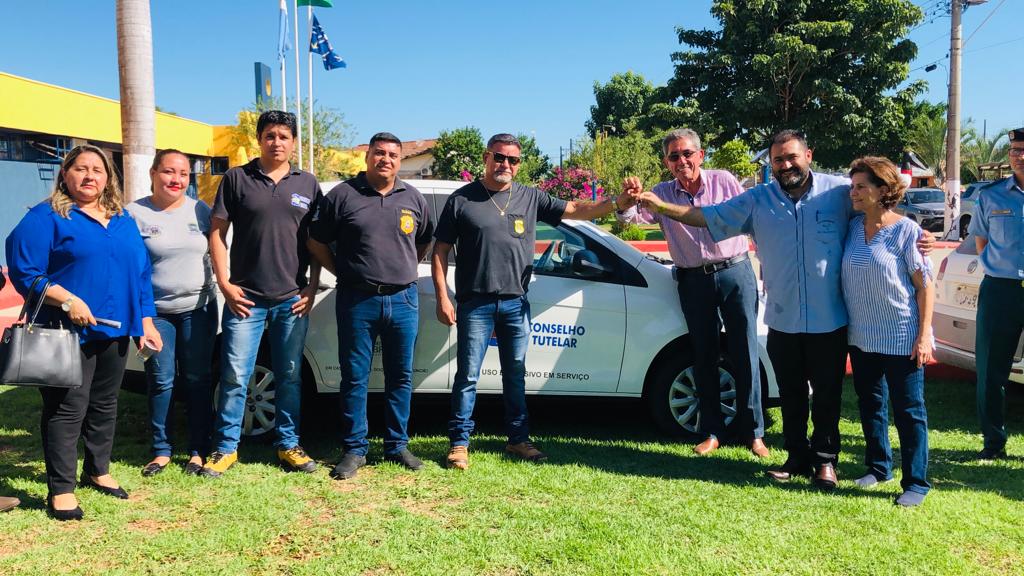 Prefeitura de Porto Murtinho entrega veÃ­culo 0km ao Conselho Tutelar do municÃ­pio
