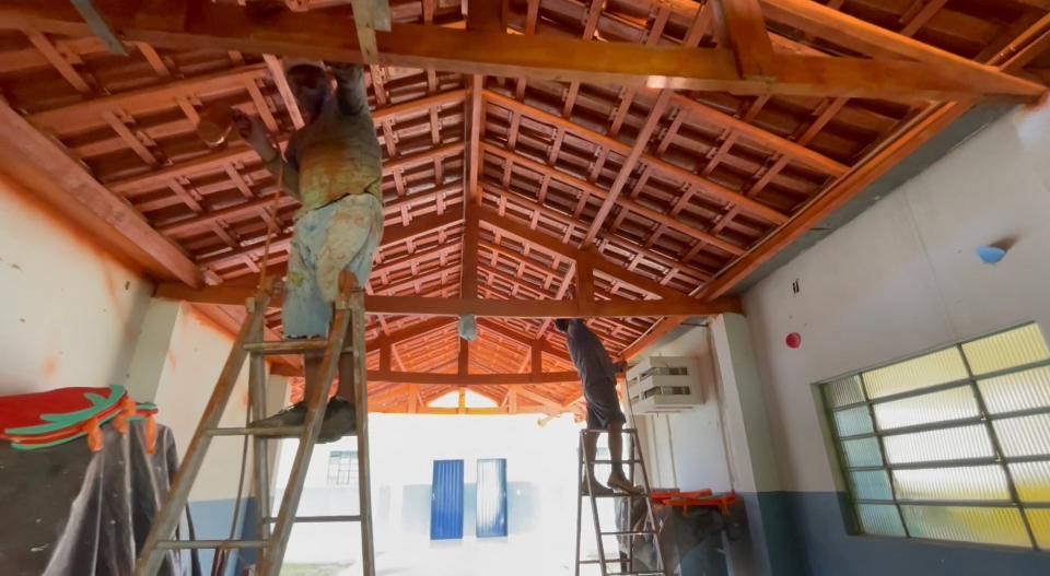 Escola CaacupÃ© recebe trabalhos de reforma